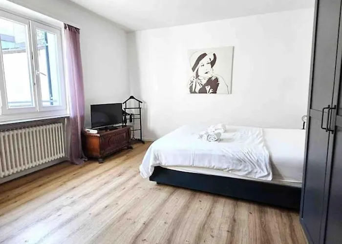 Heart Of Modern Hg14 Apartman